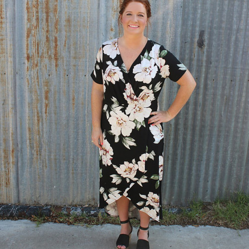 +Plus Size Floral Dress